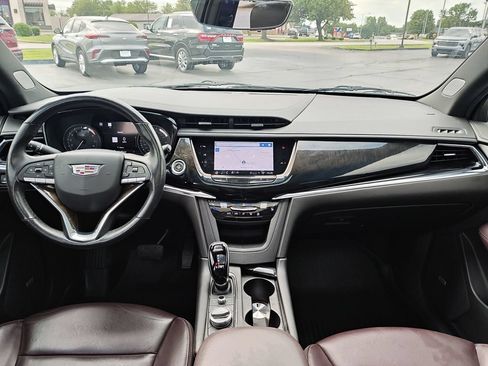 Used 2022 Cadillac XT6 Premium Luxury w/ Technology Package AWD/4WD image 15