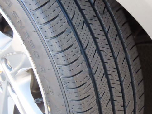 Used 2024 Chevrolet Malibu LS FWD image 7