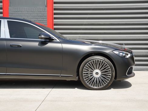 Used 2024 Mercedes-Benz Maybach S 580 4MATIC image 4