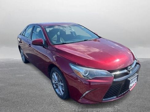 Used 2016 Toyota Camry SE FWD image 5