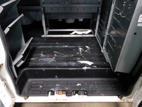 Used 2015 Chevrolet Express 2500 image 43