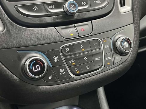 Used 2024 Chevrolet Malibu LT FWD image 39