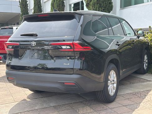 Used 2025 Toyota Grand Highlander AWD image 2