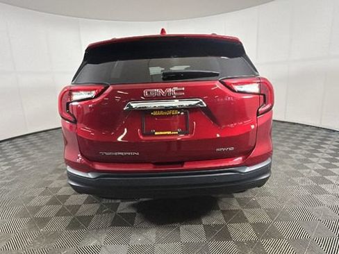 Used 2023 GMC Terrain SLE w/ Driver Convenience Package AWD/4WD image 3