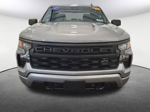 Used 2024 Chevrolet Silverado 1500 Custom image 2
