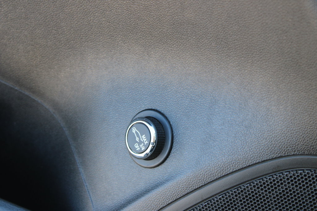 Used 2023 Buick Envision Essence w/ Sport Touring Package FWD image 23
