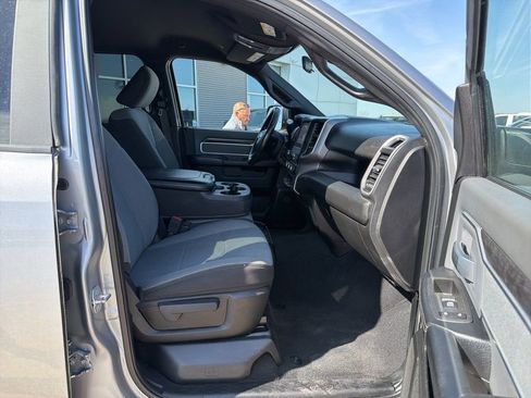 Used 2022 RAM 2500 Big Horn AWD/4WD image 30