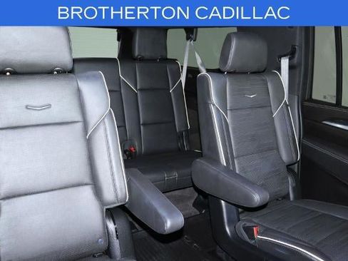 Certified 2025 Cadillac Escalade ESV Sport w/ LPO, ONYX Package AWD/4WD image 25