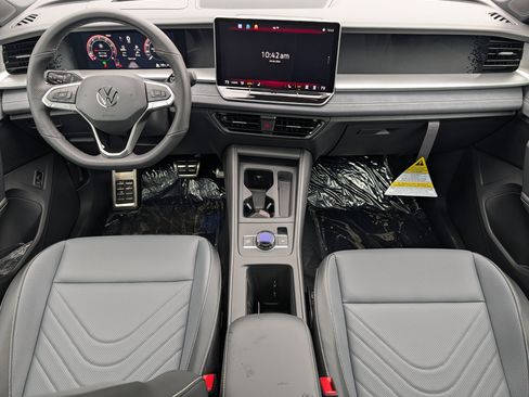 New 2026 Volkswagen Tiguan SE R-Line AWD/4WD image 6
