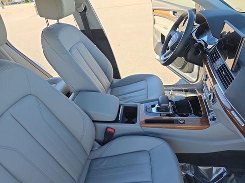 Used 2022 Audi Q5 2.0T Premium w/ Convenience Package image 10