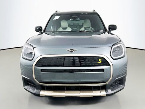 New 2025 MINI Cooper Countryman SE image 2