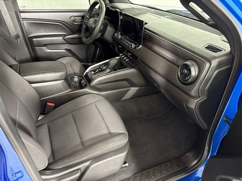 Used 2024 Chevrolet Colorado Trail Boss w/ Technology Package AWD/4WD image 22