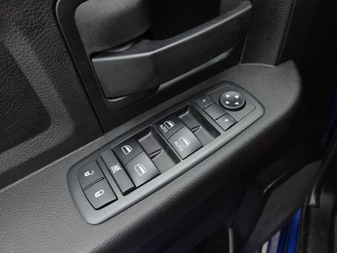 Used 2018 RAM 2500 Tradesman w/ Chrome Appearance Group AWD/4WD image 8