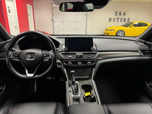 Used 2018 Honda Accord Sport image 34