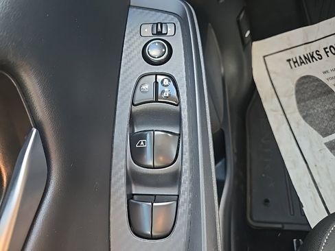 Used 2022 Nissan Sentra SV w/ Trunk Package image 11