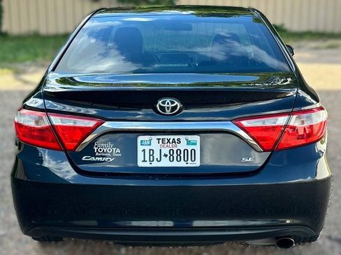 Used 2017 Toyota Camry SE FWD image 14