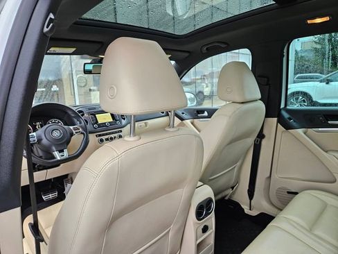 Used 2014 Volkswagen Tiguan R-Line image 16