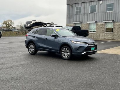 Used 2021 Toyota Venza XLE w/ Softex Package