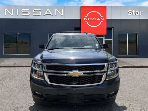 Used 2017 Chevrolet Tahoe LT w/ Luxury Package AWD/4WD image 2
