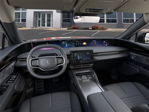 New 2026 Lincoln Nautilus Reserve image 9