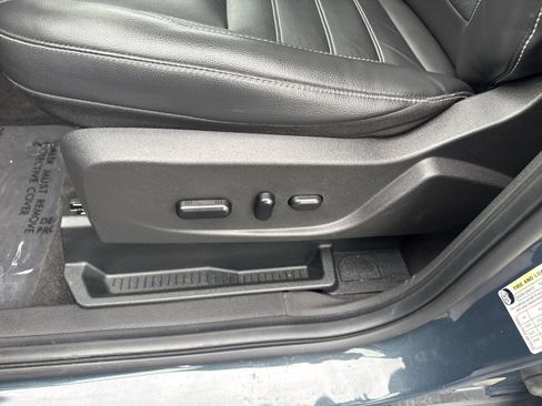 Used 2019 Ford Escape Titanium FWD image 4