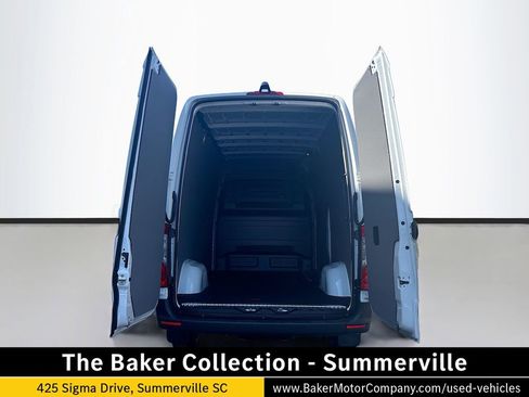 Used 2025 Mercedes-Benz Sprinter 2500 image 10