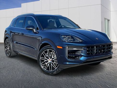 Certified 2026 Porsche Cayenne E-Hybrid AWD/4WD image 9