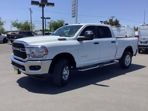Used 2024 RAM 2500 Big Horn w/ Bed Utility Group image 5
