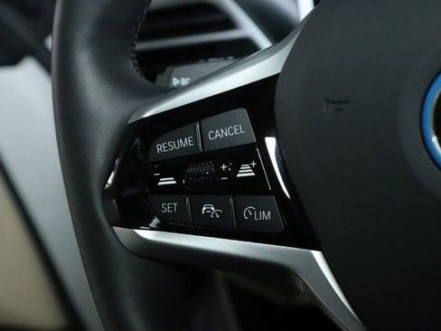 Used 2025 BMW i4 xDrive40i w/ Parking Assistance Package image 23