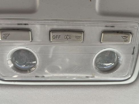 Used 2015 Toyota RAV4 LE image 20