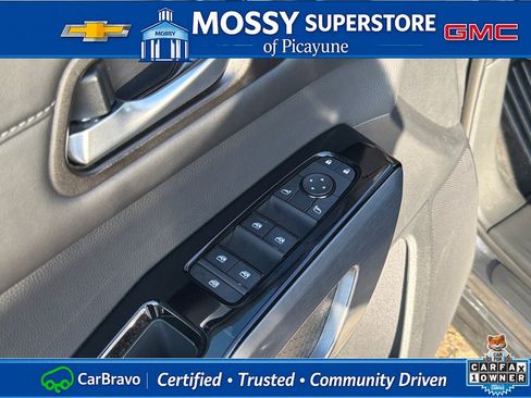 Certified 2025 Nissan Pathfinder SL w/ Cargo Package AWD/4WD image 15