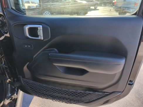 Used 2019 Jeep Wrangler Rubicon w/ Steel Bumper Group image 23