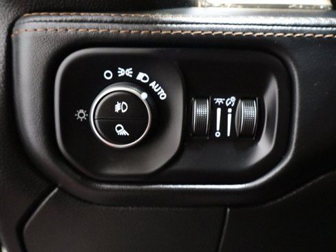 Used 2023 RAM 3500 Limited AWD/4WD image 37