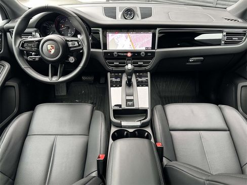 Used 2025 Porsche Macan Turbo image 15