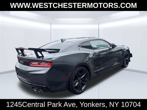Used 2016 Chevrolet Camaro SS RWD image 4