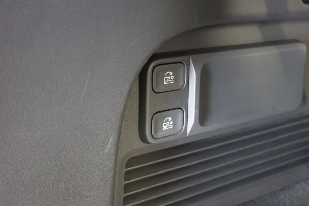 Used 2022 Rivian R1S Launch Edition Quad AWD/4WD image 31
