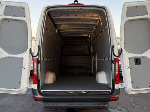 Used 2024 Mercedes-Benz eSprinter 170 Cargo w/ Dashboard Charging Package image 33