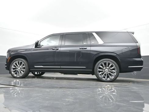 New 2026 Cadillac Escalade ESV Luxury w/ LPO, Radiant Package AWD/4WD image 43