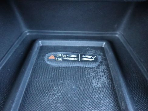 Used 2023 Chevrolet Traverse LT AWD/4WD image 14