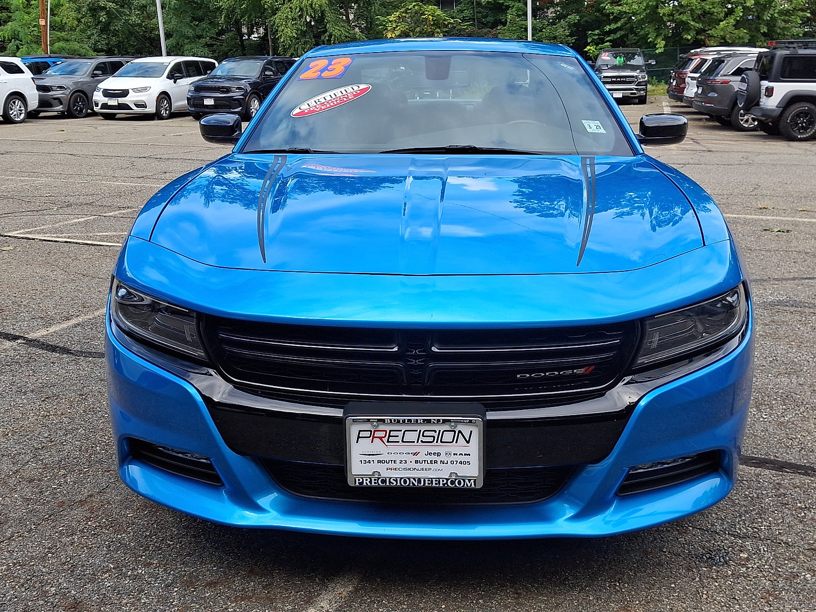 Used 2023 Dodge Charger SXT w/ Blacktop Package AWD/4WD image 2