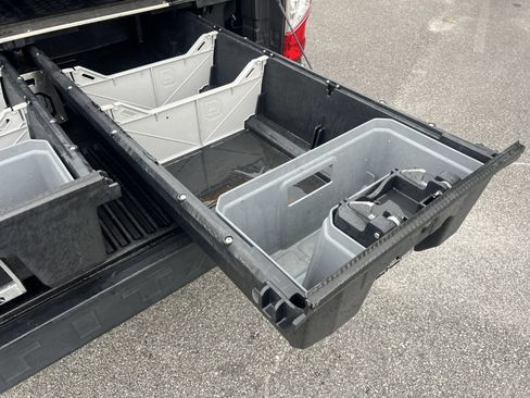 Used 2018 Nissan Titan SL w/ Chrome Package RWD image 24