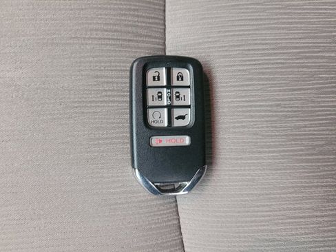 Used 2018 Honda Odyssey EX image 32