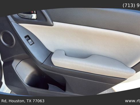 Used 2014 Subaru Forester 2.5i Touring image 33