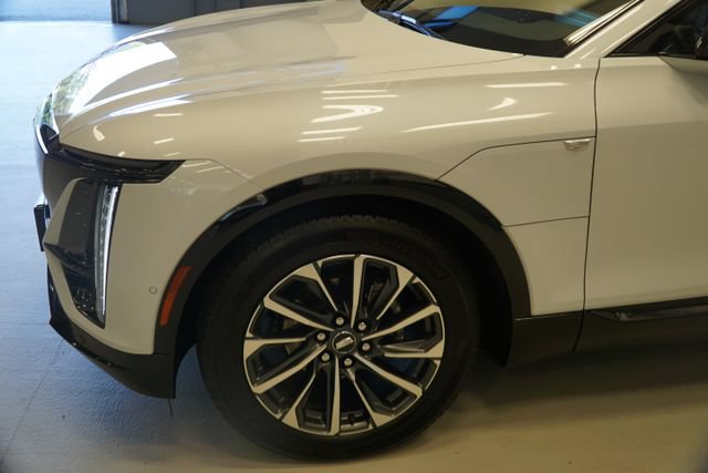 Used 2026 Cadillac Lyriq Sport w/ LPO, Floor Liner Package AWD/4WD image 11