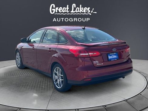Used 2015 Ford Focus SE w/ Equipment Group 201A image 3