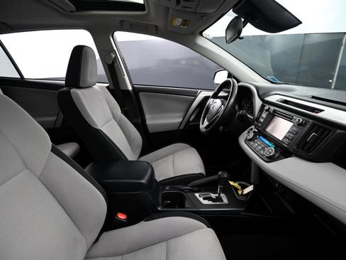 Used 2017 Toyota RAV4 XLE image 39