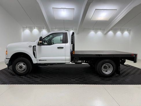 Used 2023 Ford F350 XLT w/ Snow Plow Prep Package AWD/4WD image 5