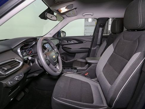 Used 2021 Chevrolet TrailBlazer LT w/ Convenience Package image 38