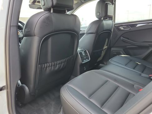 Certified 2026 Porsche Macan Turbo AWD/4WD image 20