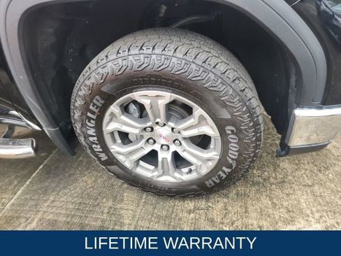 Used 2024 GMC Sierra 1500 SLT w/ X31 Off-Road Package image 3